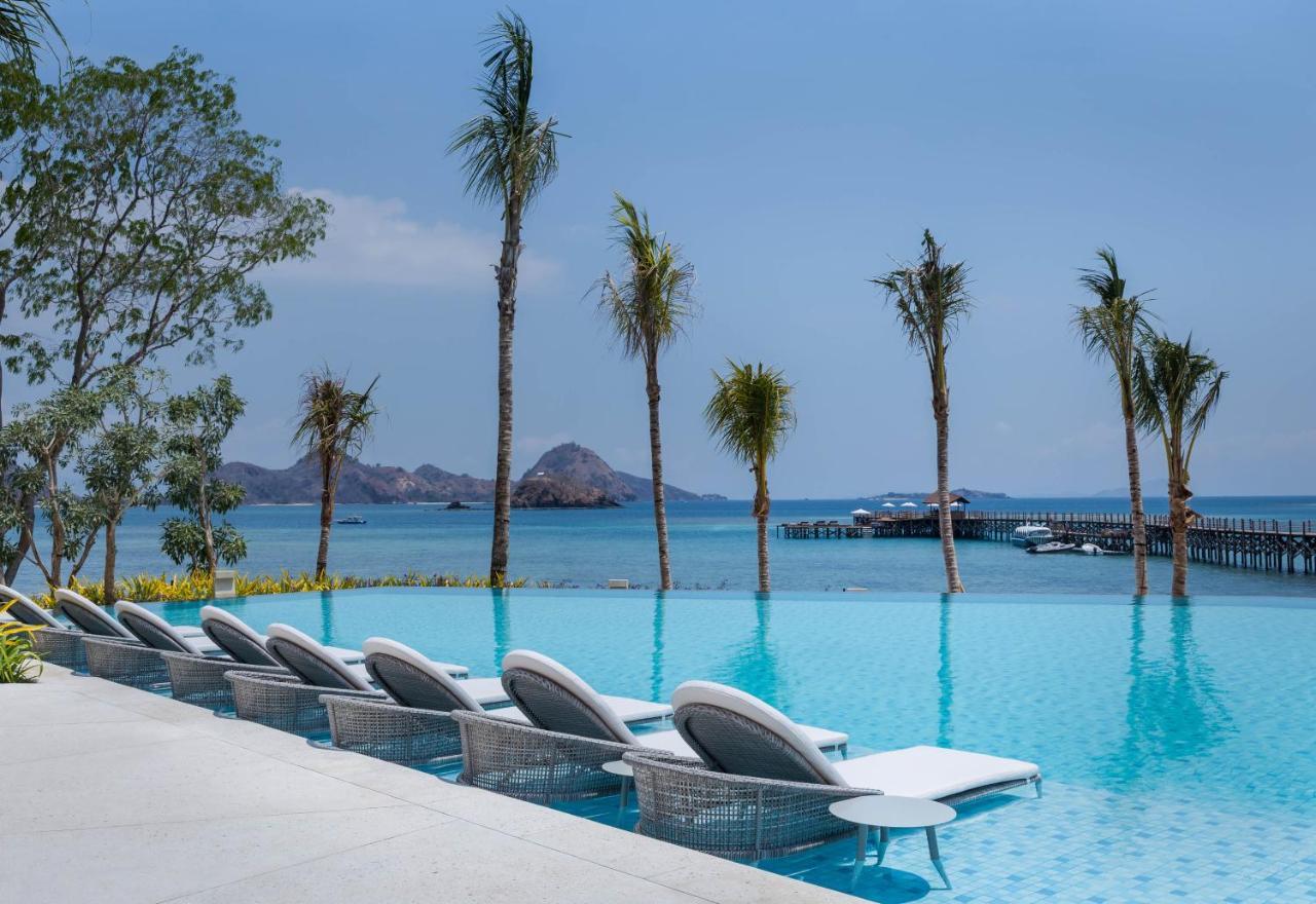 Ayana Komodo Waecicu Beach Labuan Bajo Kültér fotó