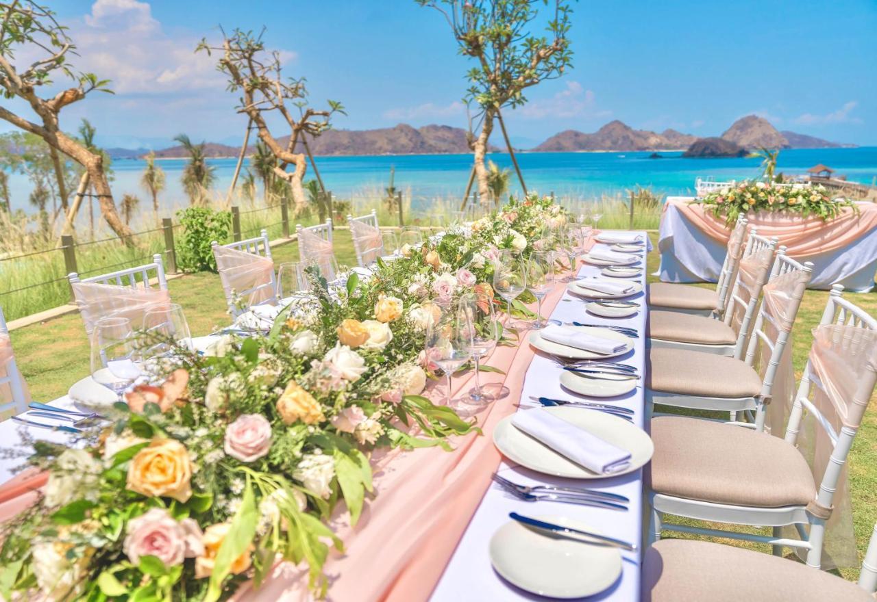 Ayana Komodo Waecicu Beach Labuan Bajo Kültér fotó